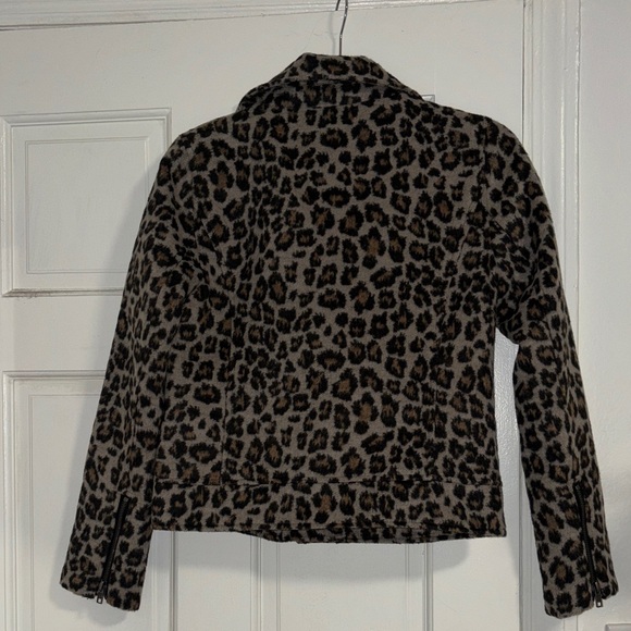 Cupcakes & cashmere Leopard Jacket - Picture 3 of 4